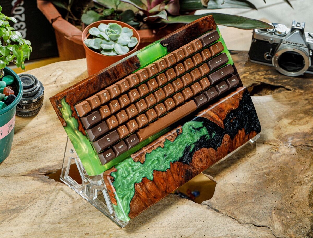 LIGHT EMERALD - CASE KEYBOARD