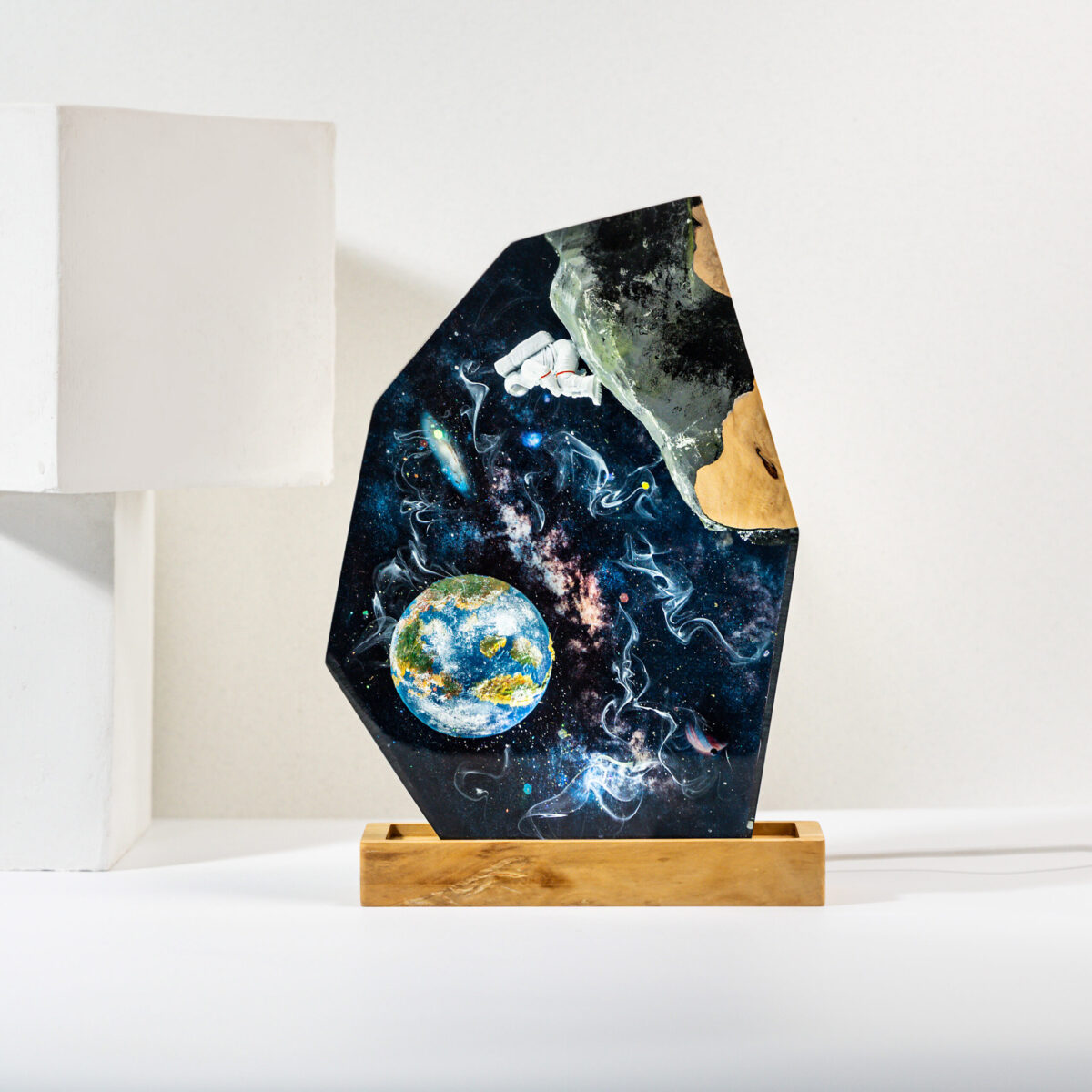 interstellar epoxy lamp