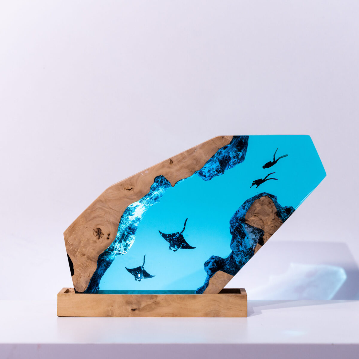 scuba diver resin lamp