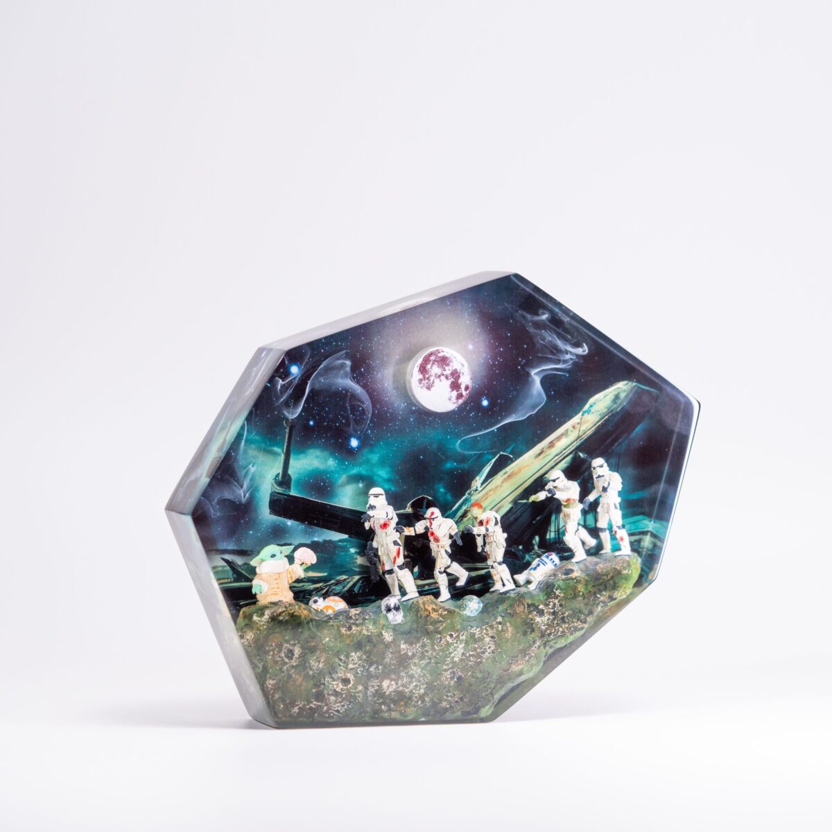 Alien and Zombie astronauts epoxy lamp