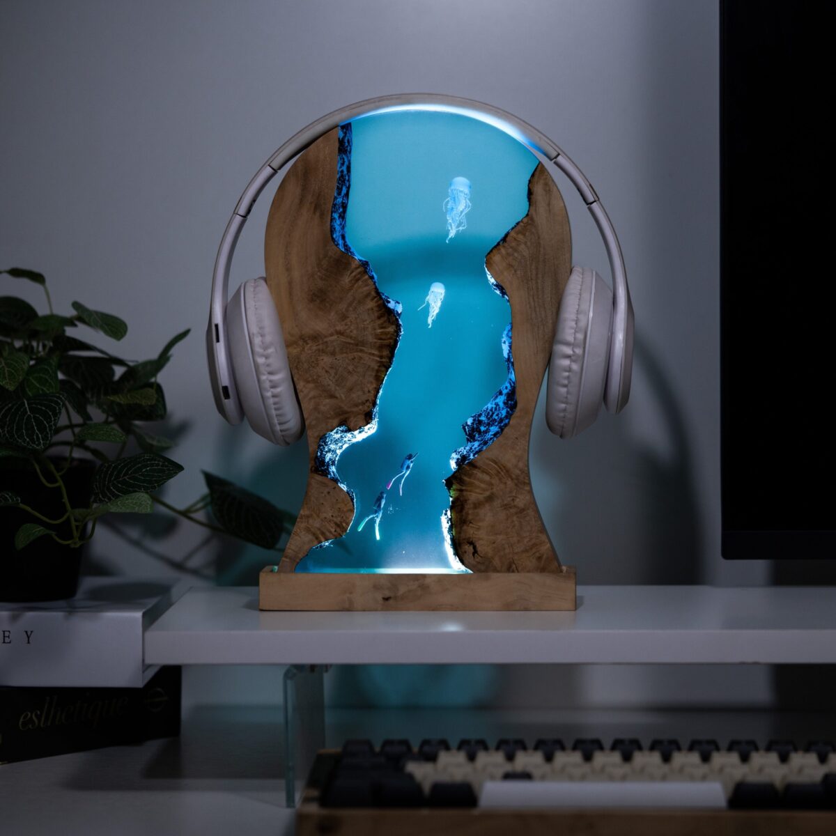 HEADPHONE STAND Epoxy Lamp