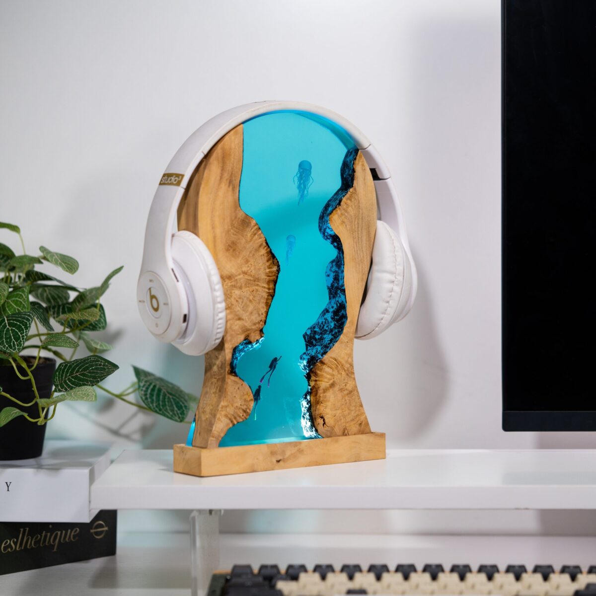 HEADPHONE STAND Epoxy Lamp