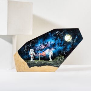 EXPLORE THE PLANETS Epoxy Lamp