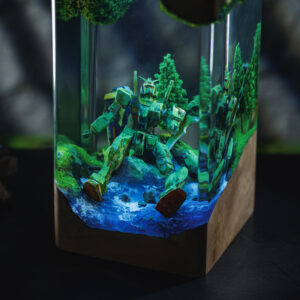 BROKEN GUNDAM in Deep Ocean Resin Lamp